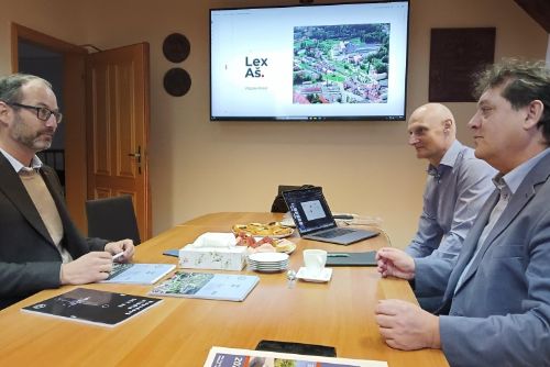 Foto: Aš: Europoslanec Jan Farský ambasadorem Lex Aš