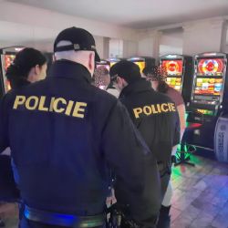 Aš: Policisté kontrolovali restaurace, bary a kasina