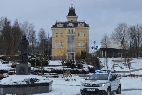 Foto: Aš: Policisté mají posily z Plzeňského kraje