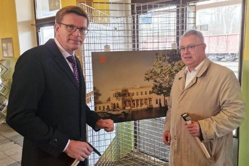 Foto: Cheb: O elektrifikaci trati na Norimberk budou jednat ministři dopravy