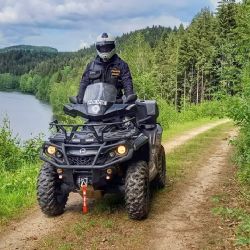 Chebsko: Policistům při kontrolách pomáhá i čtyřkolka