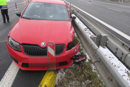 Foto: Chebsko: Při dopravní nehodě došlo u řidiče došlo k těžkému zranění