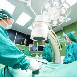 Karlovarská krajská nemocnice ušetří kraji na úhradách do nemocnic meziročně 92 miliony korun