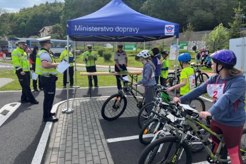 Foto: Karlovarský kraj: Proběhlo krajské kolo dopravní soutěže mladých cyklistů