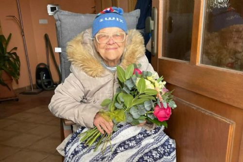 Foto: Karlovy Vary: Marie Haaková oslavila 105. narozeniny