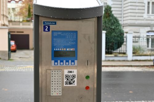 Foto: Karlovy Vary: Město posílí kontrolu parkování