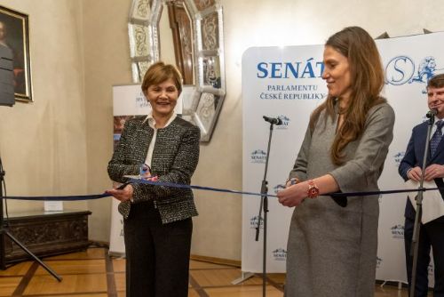 Foto: Karlovy Vary: Město se představuje v sídle Senátu