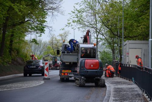 Foto: Karlovy Vary: Oprava Bezručovy ulice finišuje