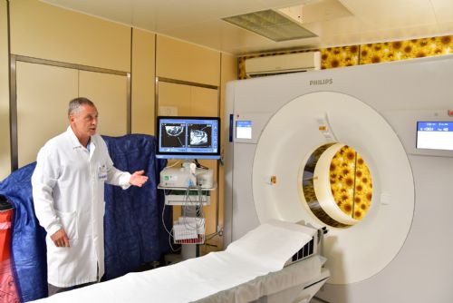 Foto: Karlovy Vary:  Urgentní příjem karlovarské nemocnice má nové CT