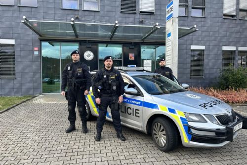 Foto: Karlovy Vary: Žena chtěla skočit z mostu