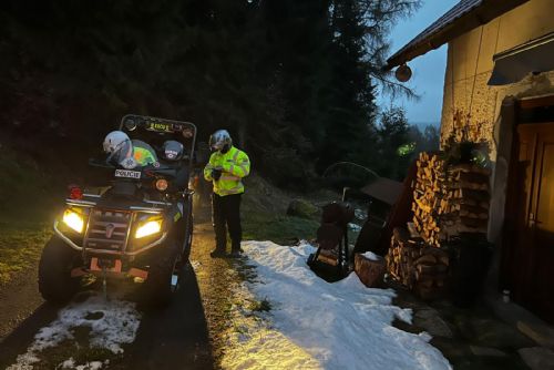 Foto: Kraslice: Policisté provedli kontrolu chatových oblastí