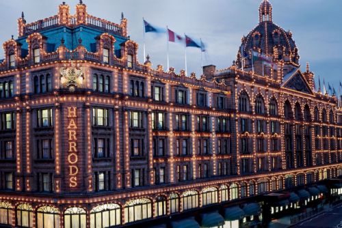 Foto: Moser slaví zahraniční úspěch, český křišťál mohou zákazníci obdivovat v londýnském obchodním domě Harrods