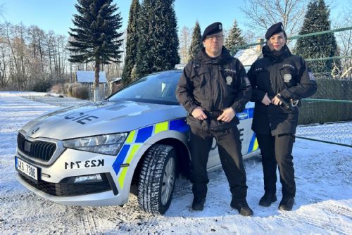 Foto: Nová Role: Ženě, která spadla z balkónu, policisté zachránili život