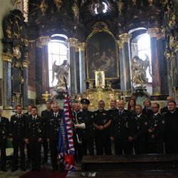Ostrov: Tradiční bohoslužba za zemřelé policisty se uskutečnila již podeváté