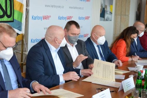 Foto: Region: Centrální zásobování teplem má budoucnost, deklarují města i teplárenské společnosti