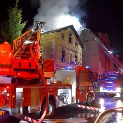 Region: Kriminalisté obvinili muže z vraždy v souvislosti s požárem v Mariánských Lázních