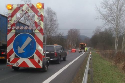Foto: Region: Opravy výtluků probíhají průběžně celou zimu