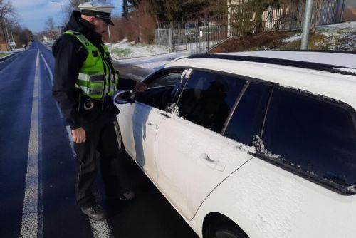 Foto: Region: Policisté zkontrolovali téměř 330 vozidel