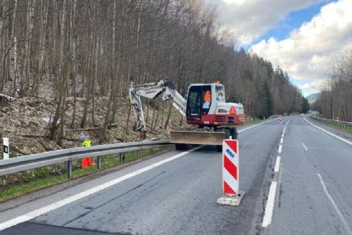 Foto: Region: Rekonstrukce silnice I/20 mezi Krásným Jezem a Kfely zahájena