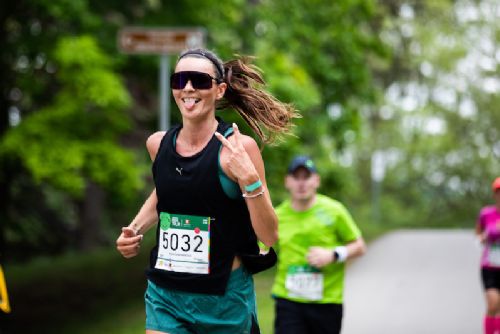 Foto: Rodinná běžecká série ČEZ RunTour se rozbíhá a přijíždí do Karlových Varů