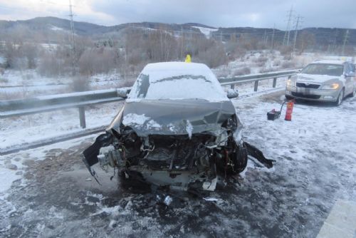 Foto: Sokolovsko: Nehoda na D6 se naštěstí obešla bez vážných zranění