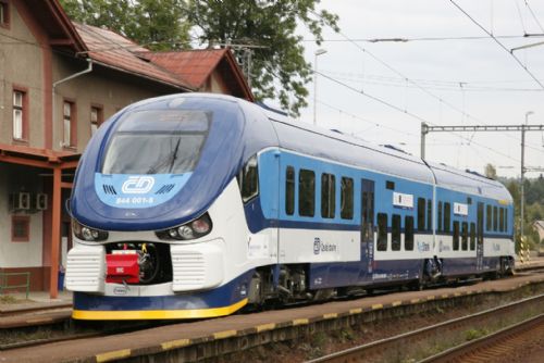 Foto: Vlakové spojení do Berlína a Mnichova bude obnoveno od pondělního rána. Cestující však musí ještě počítat s omezeními