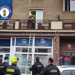 Tiché volání o pomoc. Seniorku na plzeňských Slovanech zachránila všímavá sousedka
