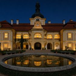 Zámek Nebílovy ovládnou po setmění vášně, souboj i vidina pohádkového bohatství
