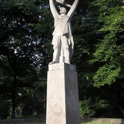 Teplice už nevrátí sochu rudoarmějce, hledají apolitickou pietu