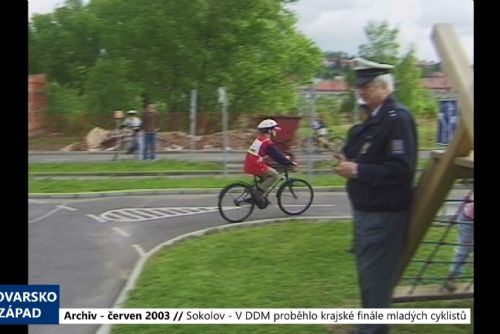 Foto: 2003 – Sokolov: V DDM proběhlo krajské finále mladých cyklistů (TV Západ)