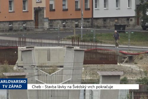 Foto: Cheb: Stavba lávky na Švédský vrch pokračuje (TV Západ)