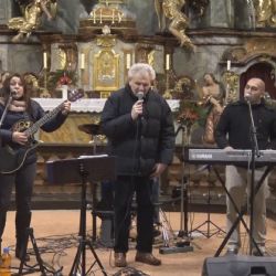 Kynšperk: Na Tříkrálovém koncertě v kostele zahráli Šarkani (TV Západ)