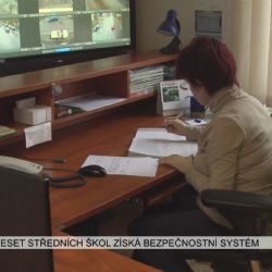 Region: Deset středních škol v kraji získá bezpečnostní systém (TV Západ)