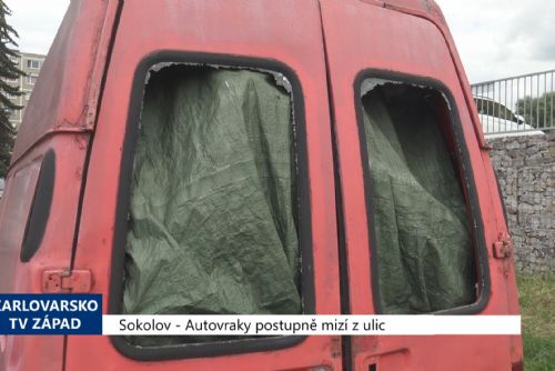 Foto: Sokolov: Autovraky postupně mizí z ulic (TV Západ)