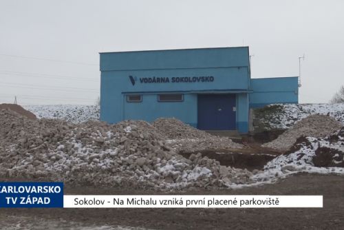 Foto: Sokolov: Na Michalu vzniká první placené parkoviště (TV Západ)