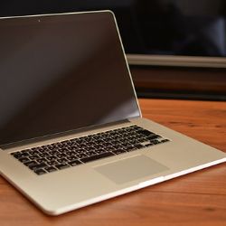 Aš: Spolubydlícímu odcizil notebook