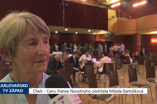 Foto: Cheb: Cenu Hanse Novotnyho obdržela Milada Bartošková (TV Západ)