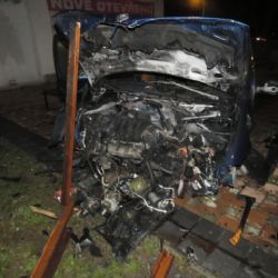 Cheb: Na místo včerejší nehody letěl vrtulník