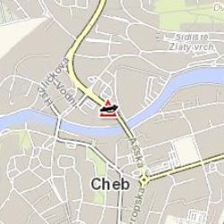 Cheb: Střet tří vozidel