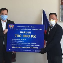 Chebská vietnamská komunita věnovala 700 tisíc na boj proti COVID-19