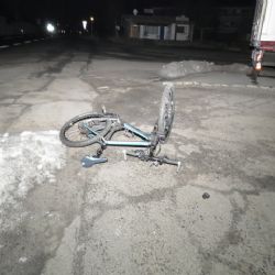 Dolní Žďár: Opilý cyklista nezvládl jízdu na kole. Skončil v nemocnici 