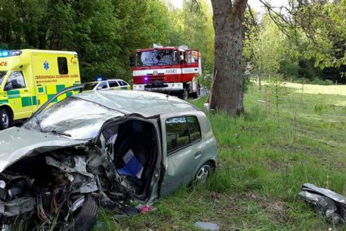 Hranice: V sobotu narazilo auto do domu. Dnes došlo ke střetu dvou vozidel s traktorem