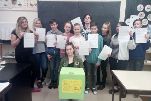 Karlovarský kraj: Žáci a studenti odevzdali k recyklaci 1836 kg baterií