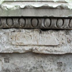 Karlovy Vary: Město odhalí torzo historického podstavce