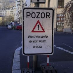 Karlovy Vary: Od pondělí nebude průjezdný Zámecký vrch