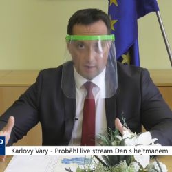 Karlovy Vary: Proběhl live stream Den s hejtmanem (TV Západ)	