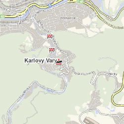 Karlovy Vary: Střet nákladního vozidla s osobním