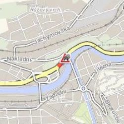 Karlovy Vary: Střet osobního vozidla s nákladním