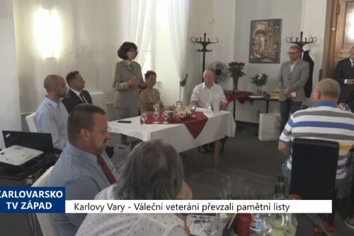 Foto: Karlovy Vary: Váleční veteráni převzali pamětní listy (TV Západ)
