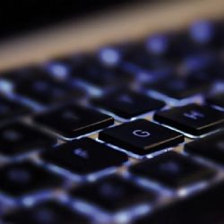 Na internetu nabízel stavební materiál. Škoda přes 600 tisíc